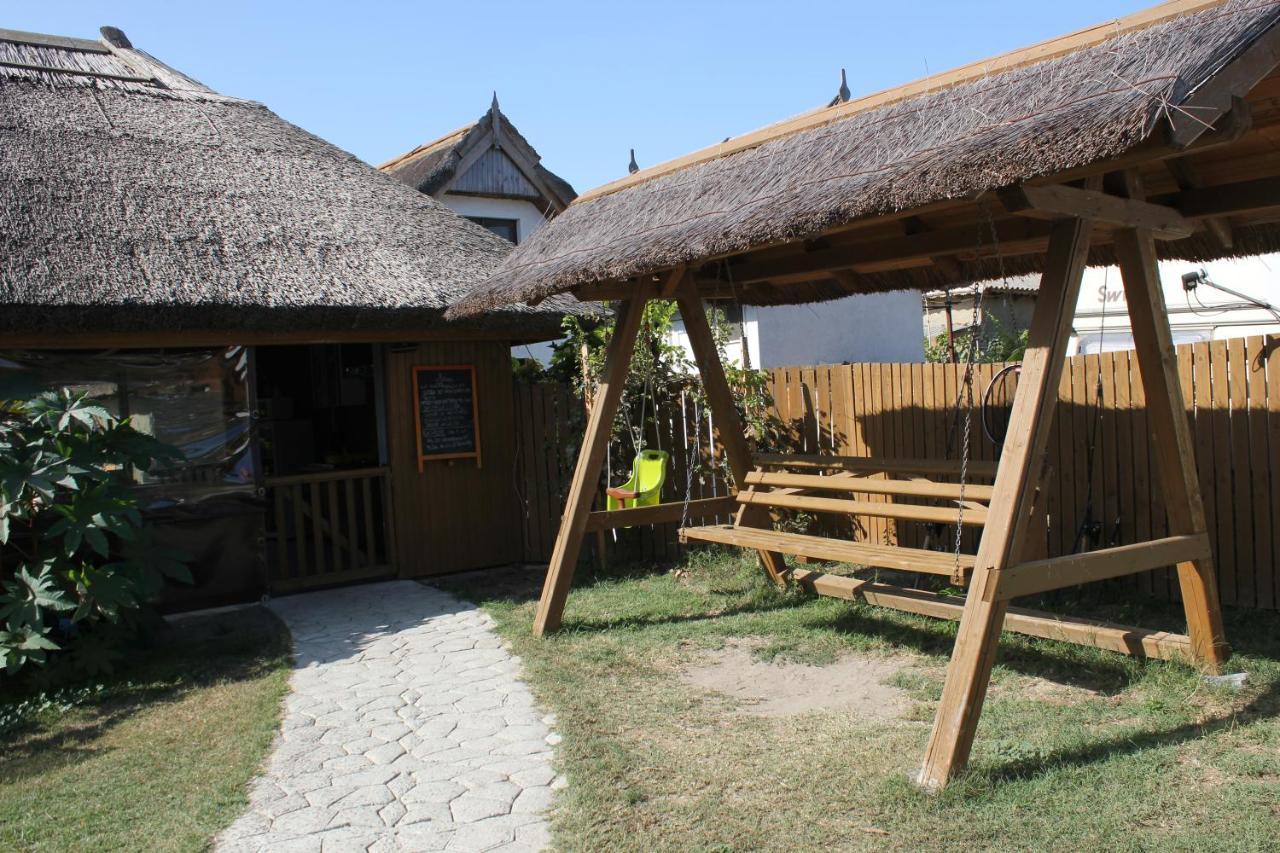Hotel Cerdacul Cu Stuf Sfântu Gheorghe Exterior foto